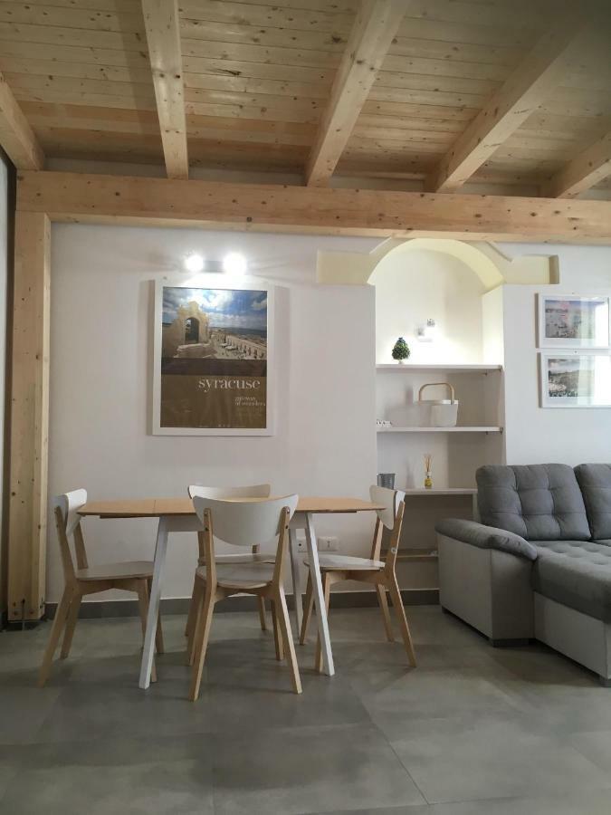 Casa Leone 01 Apartment Syracuse ภายนอก รูปภาพ